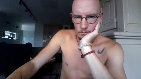 Snapshot of cum_swallow_bi chatting on 07/20/26, 02:08 cum_swallow_bi online show from 07/20/26, 02:08