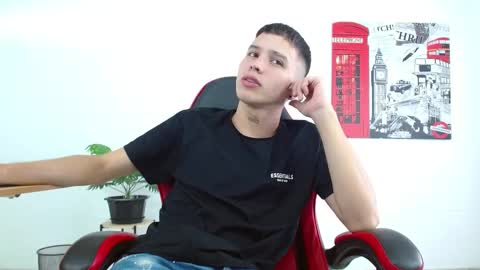 cumandres online show from 10/06/25, 02:14