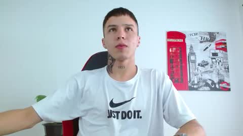 cumandres online show from 12/15/25, 02:10