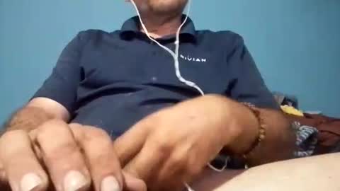 Snapshot of cumbian_chero chatting on 06/20/26, 02:36 cumbian_chero online show from 06/20/26, 02:36