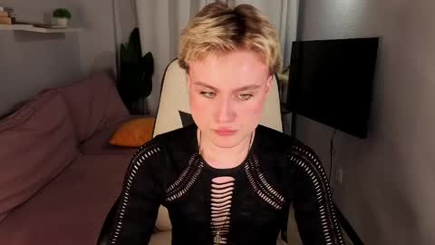 Ellio online show from 05/04/26, 01:18