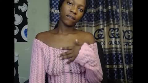 Snapshot of cumebony_petit chatting on 09/28/25, 08:03 cumebony_petit online show from 09/28/25, 08:03