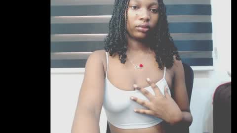 Snapshot of cumebony_petit chatting on 05/03/26, 01:28 cumebony_petit online show from 05/03/26, 01:28