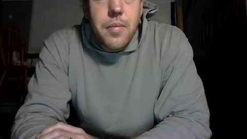 Snapshot of cumfacialxxx chatting on 11/16/25, 12:44 cumfacialxxx online show from 11/16/25, 12:44