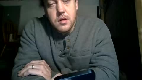 Snapshot of cumfacialxxx chatting on 11/19/25, 01:22 cumfacialxxx online show from 11/19/25, 01:22