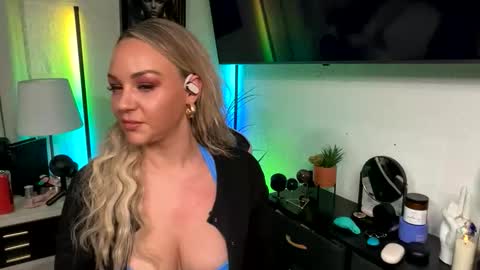 cumguzzlingskank online show from 02/23/26, 06:00