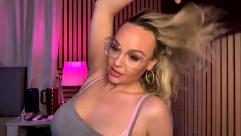 cumguzzlingskank online show from 04/05/26, 12:08