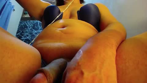 Snapshot of cummachinets chatting on 01/15/25, 04:25 cummachinets online show from 01/15/25, 04:25
