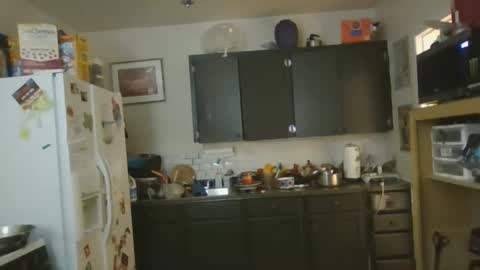 i love to be held unconcious online show from 12/18/24, 02:53