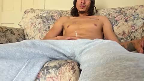 Snapshot of cumplay2323 chatting on 11/03/25, 06:53 cumplay2323 online show from 11/03/25, 06:53