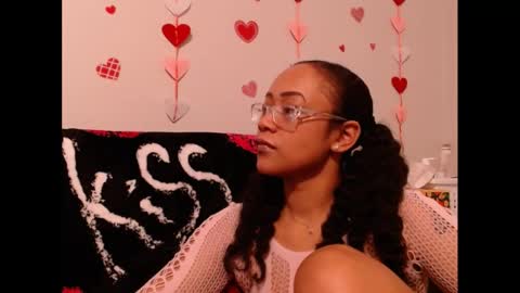 Snapshot of cumplzqueen chatting on 02/13/26, 02:07 Nia Reese online show from 02/13/26, 02:07