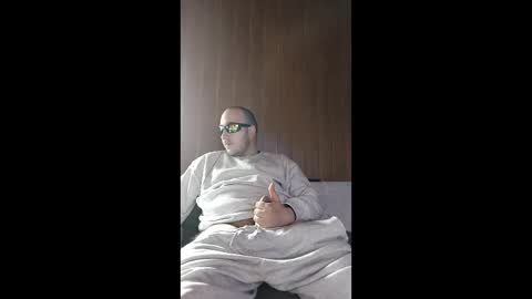 Snapshot of cumshotmaster11 chatting on 05/17/26, 12:12 cumshotmaster11 online show from 05/17/26, 12:12