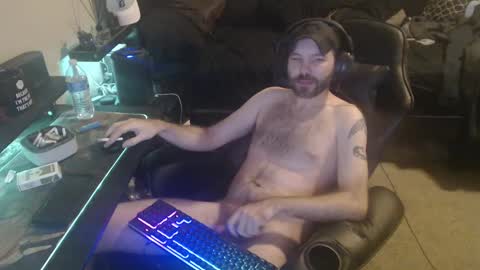 Snapshot of cumslinger2003 chatting on 12/07/24, 05:37 cumslinger2003 online show from 12/07/24, 05:37