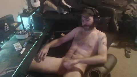 Snapshot of cumslinger2003 chatting on 12/22/24, 12:27 cumslinger2003 online show from 12/22/24, 12:27