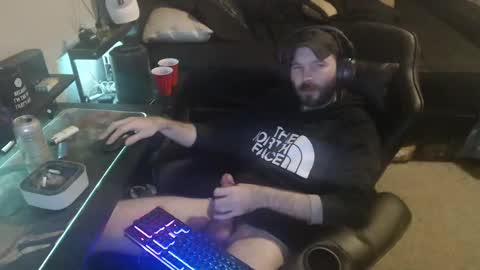 Snapshot of cumslinger2003 chatting on 12/24/24, 10:01 cumslinger2003 online show from 12/24/24, 10:01