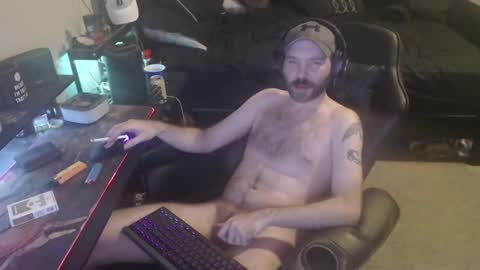 Snapshot of cumslinger2003 chatting on 02/05/25, 02:26 cumslinger2003 online show from 02/05/25, 02:26