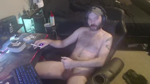 Snapshot of cumslinger2003 chatting on 02/12/25, 09:01 cumslinger2003 online show from 02/12/25, 09:01