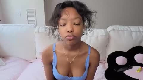 Anna online show from 11/28/25, 04:09