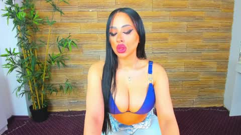 cupcake_izzy online show from 04/07/26, 04:35