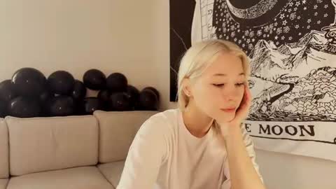 Snapshot of cupcakesoul chatting on 07/22/26, 12:08 cupcakesoul online show from 07/22/26, 12:08
