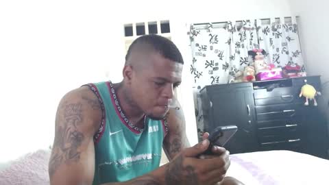 dominic and julieta... independent models online show from 01/20/25, 10:29