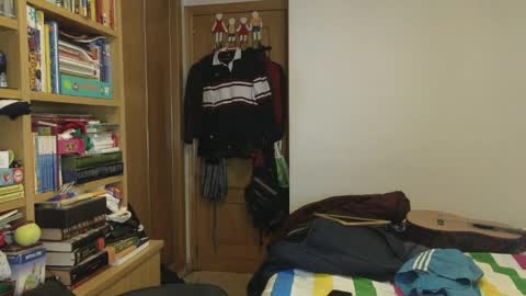 curiosillo1983 online show from 04/01/26, 03:53