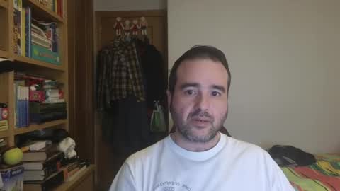 Snapshot of curiosillo1983 chatting on 05/10/26, 12:43 curiosillo1983 online show from 05/10/26, 12:43
