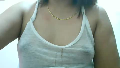 Snapshot of curious_girl247 chatting on 01/09/25, 08:33 curious_girl247 online show from 01/09/25, 08:33