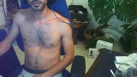 Snapshot of curiousgenie chatting on 11/01/25, 12:56 curiousgenie online show from 11/01/25, 12:56