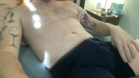 Snapshot of curiousmax18 chatting on 11/20/25, 05:01 Maxx online show from 11/20/25, 05:01