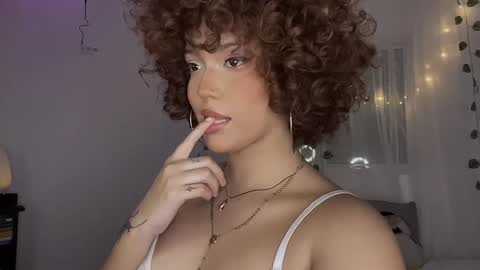 Snapshot of curls_emma chatting on 01/28/25, 04:50 Emma online show from 01/28/25, 04:50