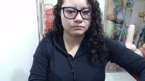 Snapshot of curly_greeneyed chatting on 10/27/25, 06:56 Vannesa online show from 10/27/25, 06:56