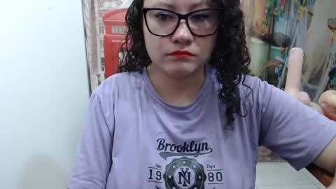 Snapshot of curly_greeneyed chatting on 10/28/25, 06:32 Vannesa online show from 10/28/25, 06:32