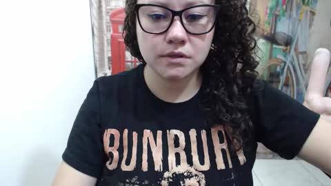 Snapshot of curly_greeneyed chatting on 11/10/25, 07:57 Vannesa online show from 11/10/25, 07:57