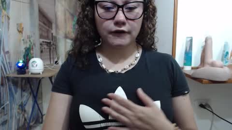 Snapshot of curly_greeneyed chatting on 02/24/26, 02:48 Vannesa online show from 02/24/26, 02:48