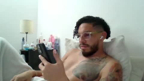 Snapshot of curly_louis chatting on 10/09/25, 02:31 curly_louis online show from 10/09/25, 02:31