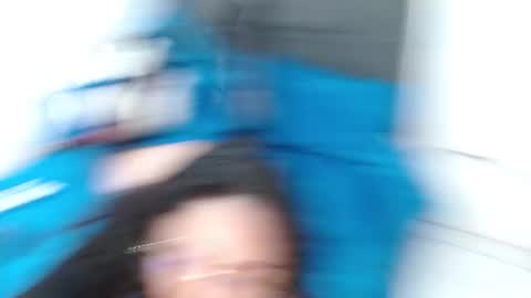 Snapshot of curlybutterfly chatting on 10/24/25, 10:39 curlybutterfly online show from 10/24/25, 10:39