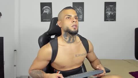 curtis_blake online show from 12/17/25, 12:27