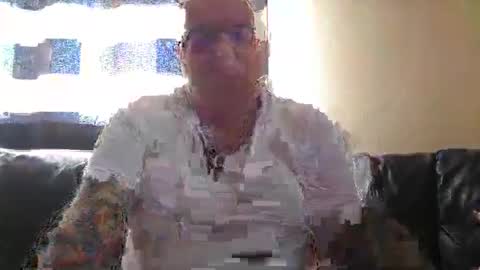 curtus14 online show from 12/31/24, 08:59