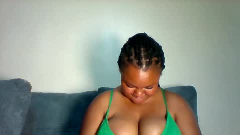 curvy_babe1 online show from 04/22/26, 07:37
