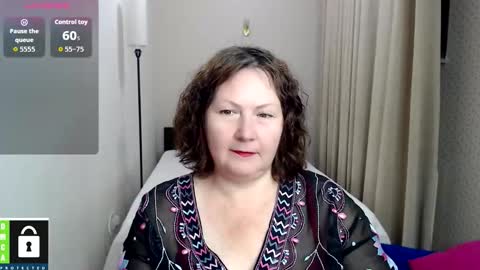 Snapshot of curvy_girlz chatting on 09/27/25, 04:34 curvy_girlz online show from 09/27/25, 04:34