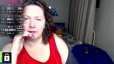 Snapshot of curvy_girlz chatting on 10/19/25, 05:24 curvy_girlz online show from 10/19/25, 05:24
