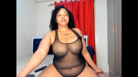 Curvy Latoya online show from 10/30/25, 10:43