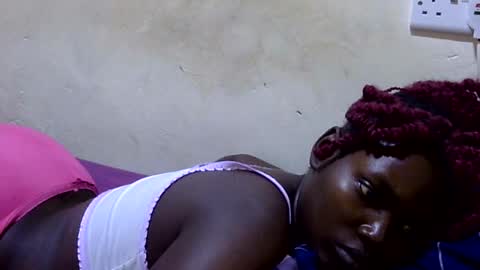 curvy_queen12 online show from 07/15/26, 05:02