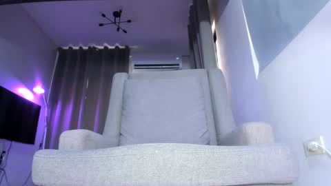 Snapshot of curvybabex chatting on 07/02/26, 12:10 Courtney online show from 07/02/26, 12:10