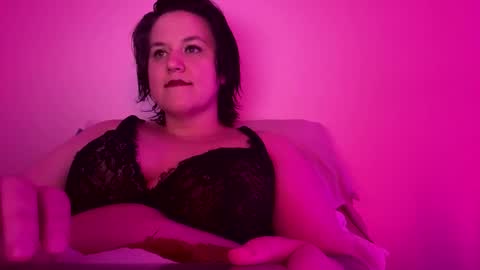 Snapshot of curvyflora chatting on 02/22/25, 02:50 CurvyFlora online show from 02/22/25, 02:50