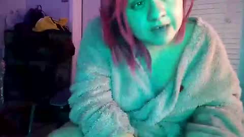 Snapshot of curvylucifinaxxx chatting on 12/07/24, 06:54 Lucifina ganja kittens online show from 12/07/24, 06:54