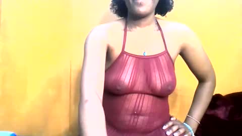 curvylyin online show from 12/05/25, 01:09