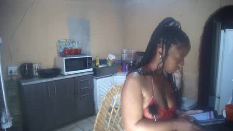 Snapshot of curvypear76x chatting on 10/22/25, 08:47 curvypear76x online show from 10/22/25, 08:47