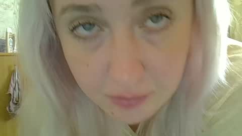 Curvy online show from 06/08/26, 10:15